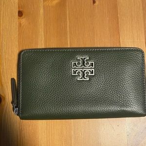 Tory Burch wallet